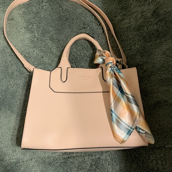 London Fog Handbags - NWOT Rose Gold Pink London Fog bag